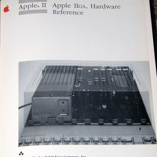 1987 Apple IIGS Hardware Reference NO SCHEMATICS ROMs Graphics Memory Map 65816