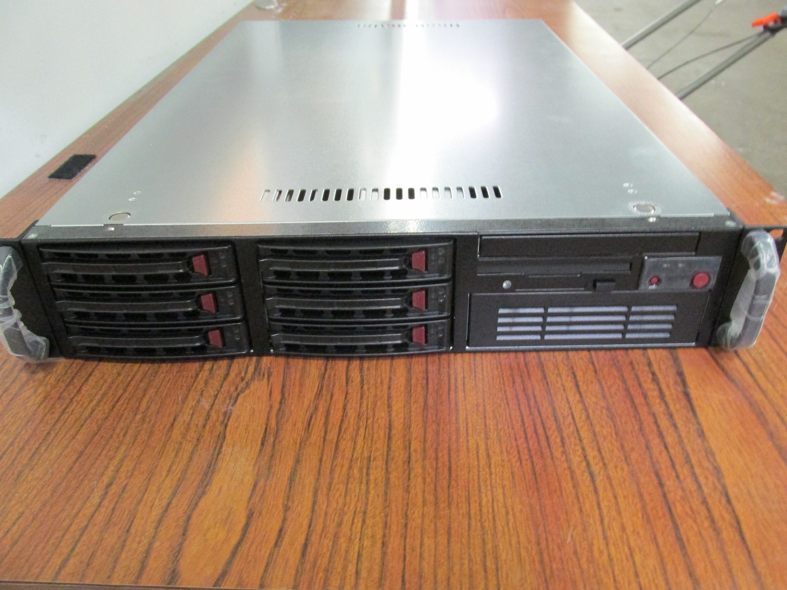SUPERMICRO SC823T550LB