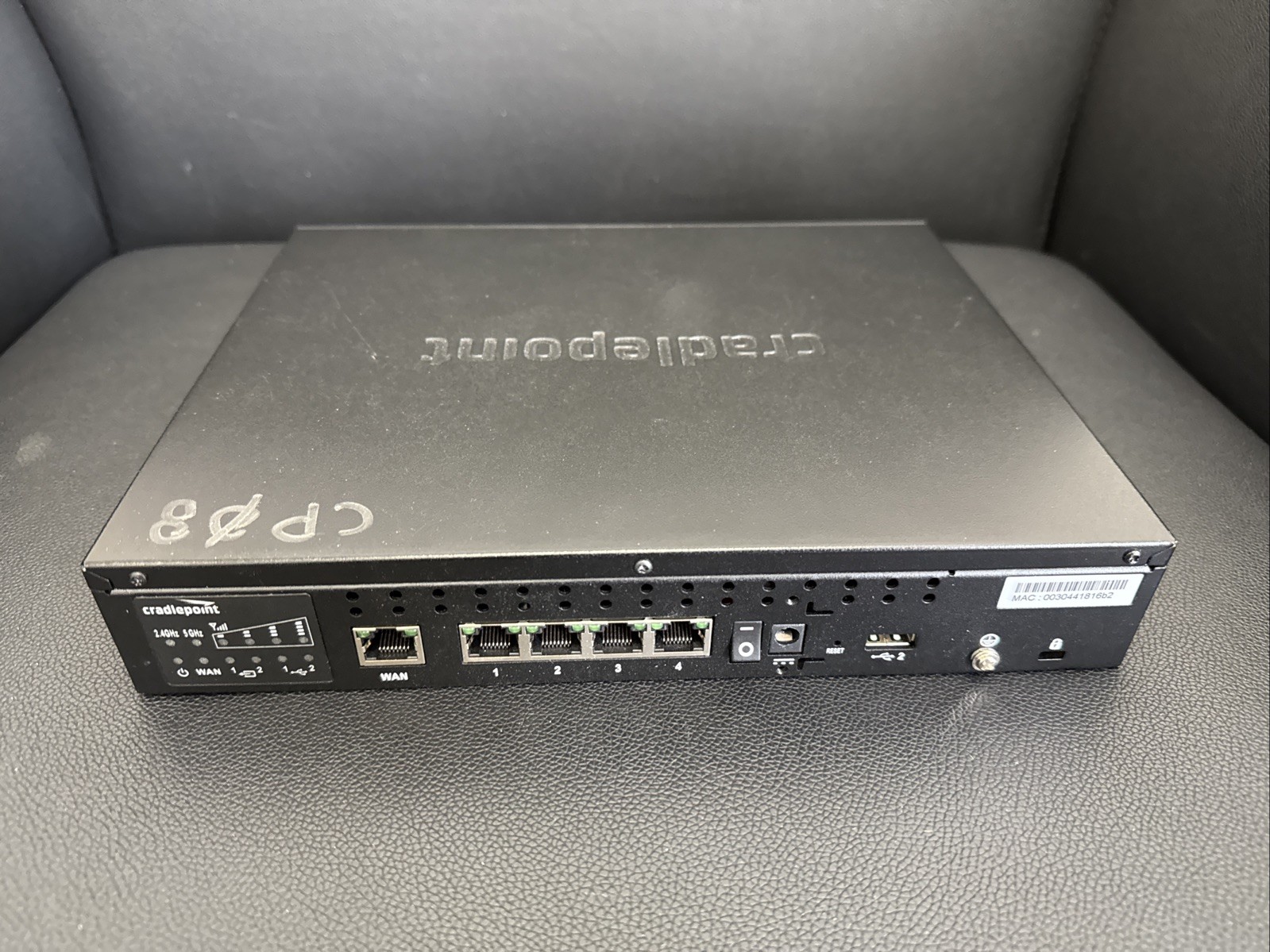 Cradlepoint AER2100 Series Router w/ Power Supply