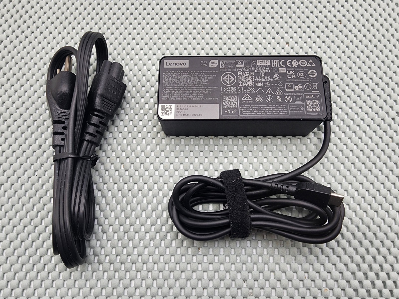 Lenovo 65W USB-C AC Adapter Charger ADLX65YLC2D 5A10W86253 ThinkPad Power Cord