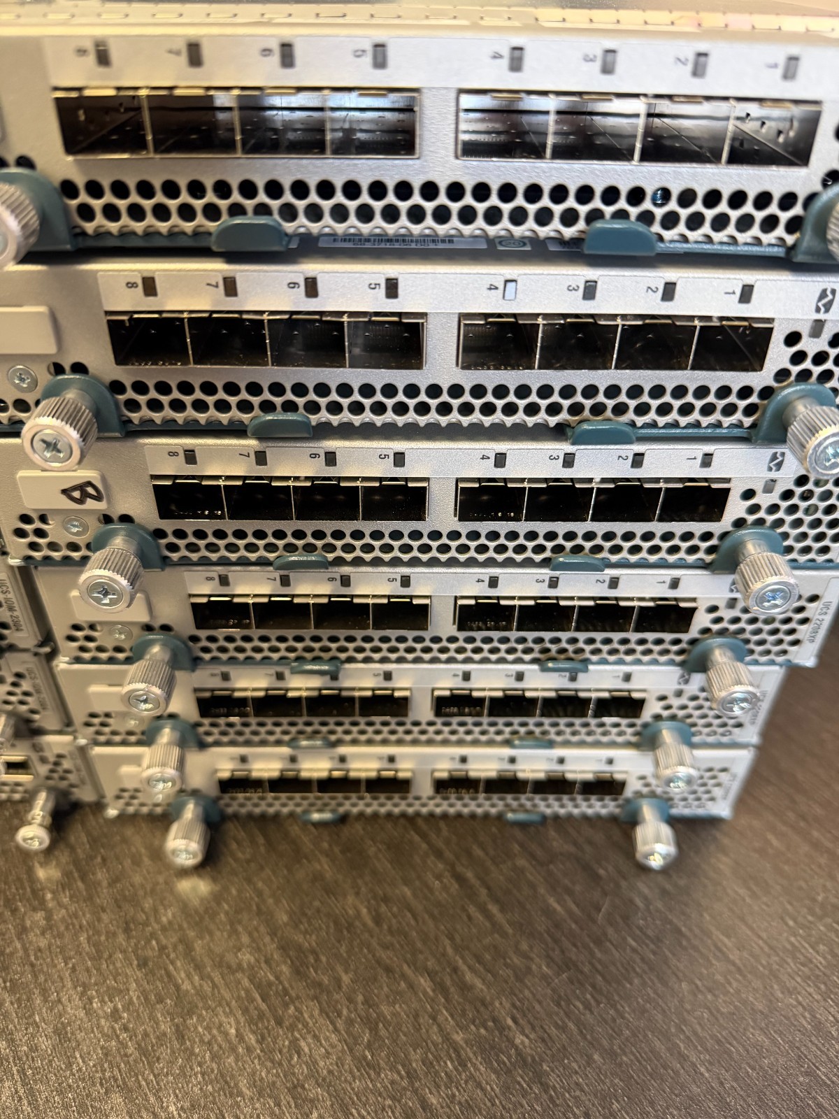 LOT OF 2 CISCO Fabric Extender Interconnect UCS-IOM-2208XP V03 TESTED