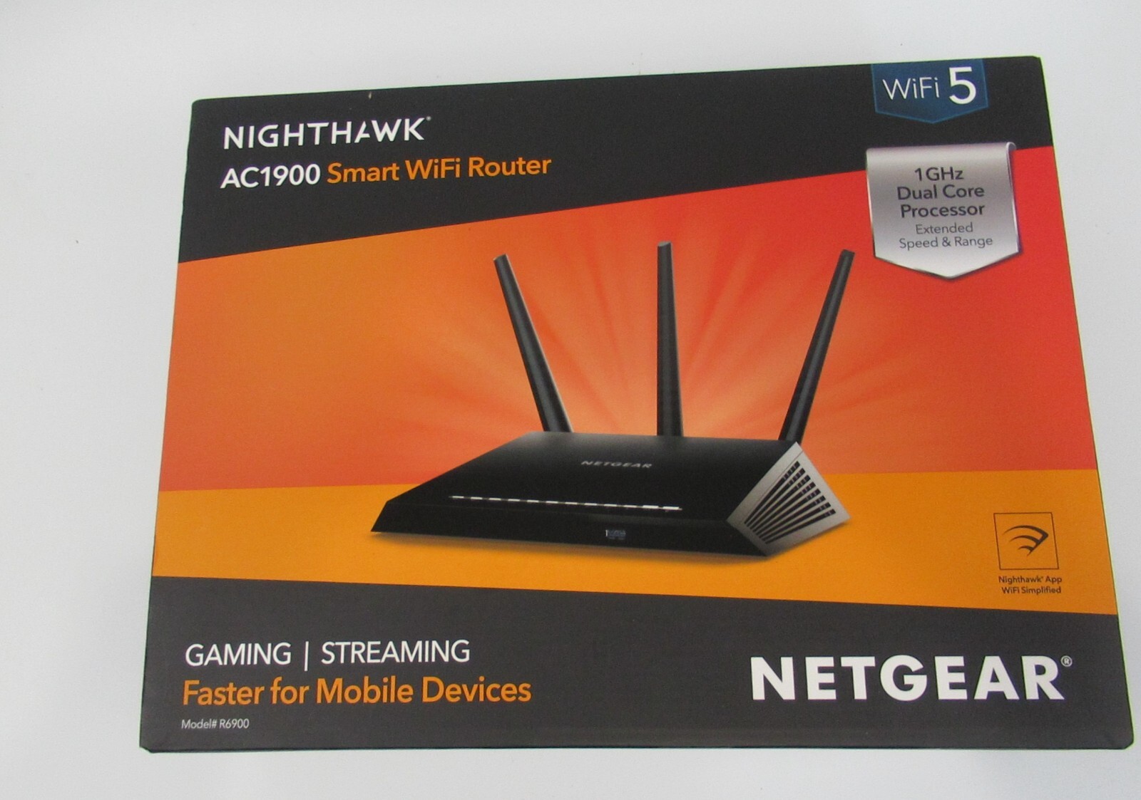 Netgear Smart Wi-Fi Router Nighthawk (R6900-200NAS) - AC1900 Gaming & Streaming