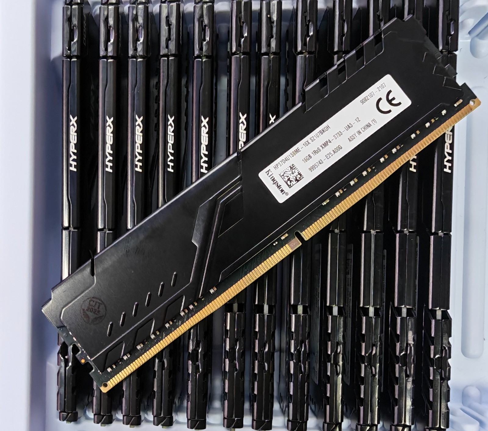 HP Kingston 16GB DDR4 3733 Desktop DIMM RAM 1Rx8 XMP  HP37D4U1S8ME-16X