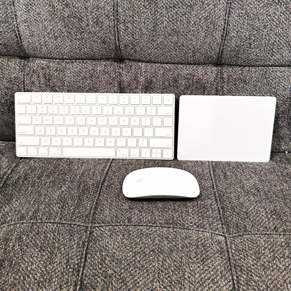Apple Magic Bundle: Keyboard, Trackpad 2, Mouse 2 (Lightning)