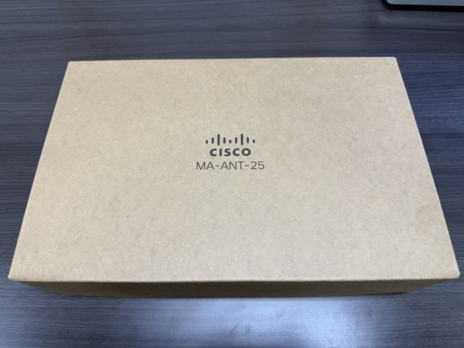 Cisco MA-ANT-25 Dual Band Patch Antenna 8/6.5dDBi