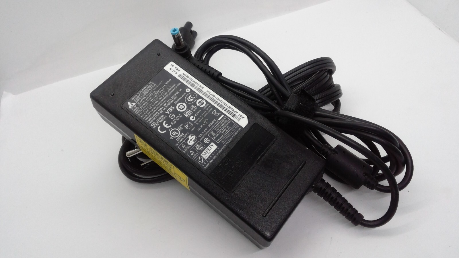Delta Electronics ADP-90CD DB 90W AC Adapter  19V 4.74A Power Supply Bule Tip
