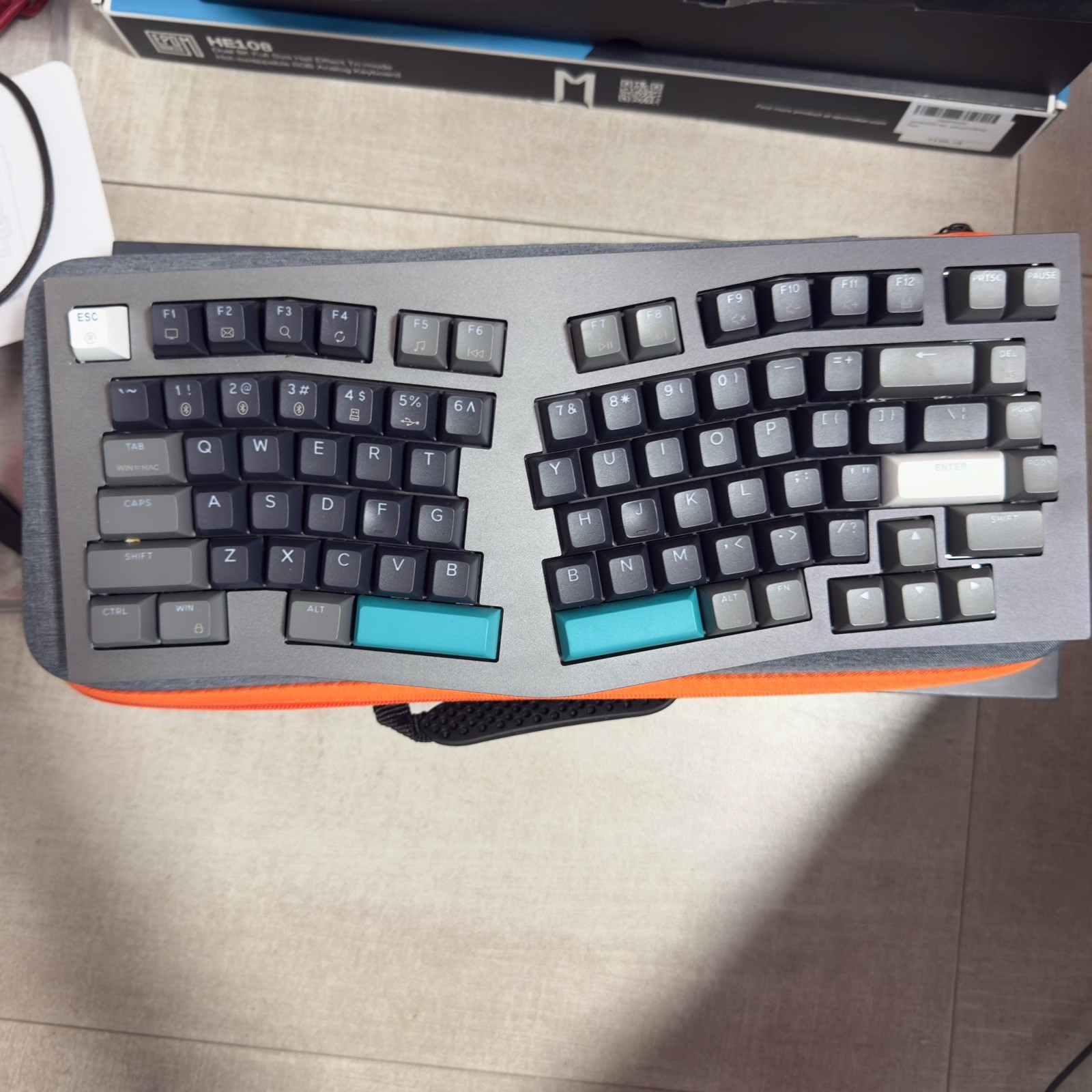 Hexgears F2Alice 83 Key Aluminum Mechanical Keyboard English QWERTY - Gray/Black