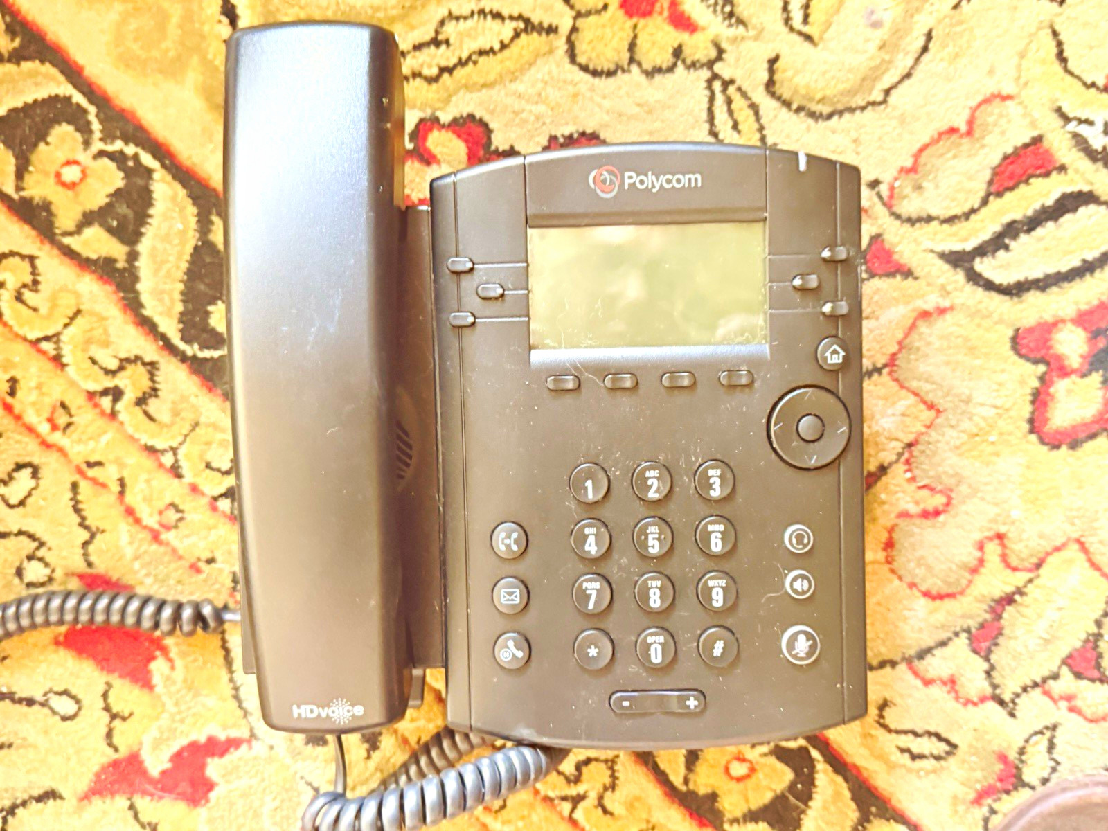 Polycom SoundPoint IP 650 6-Line VoIP IP Phone Black PoE 2201-12650-001