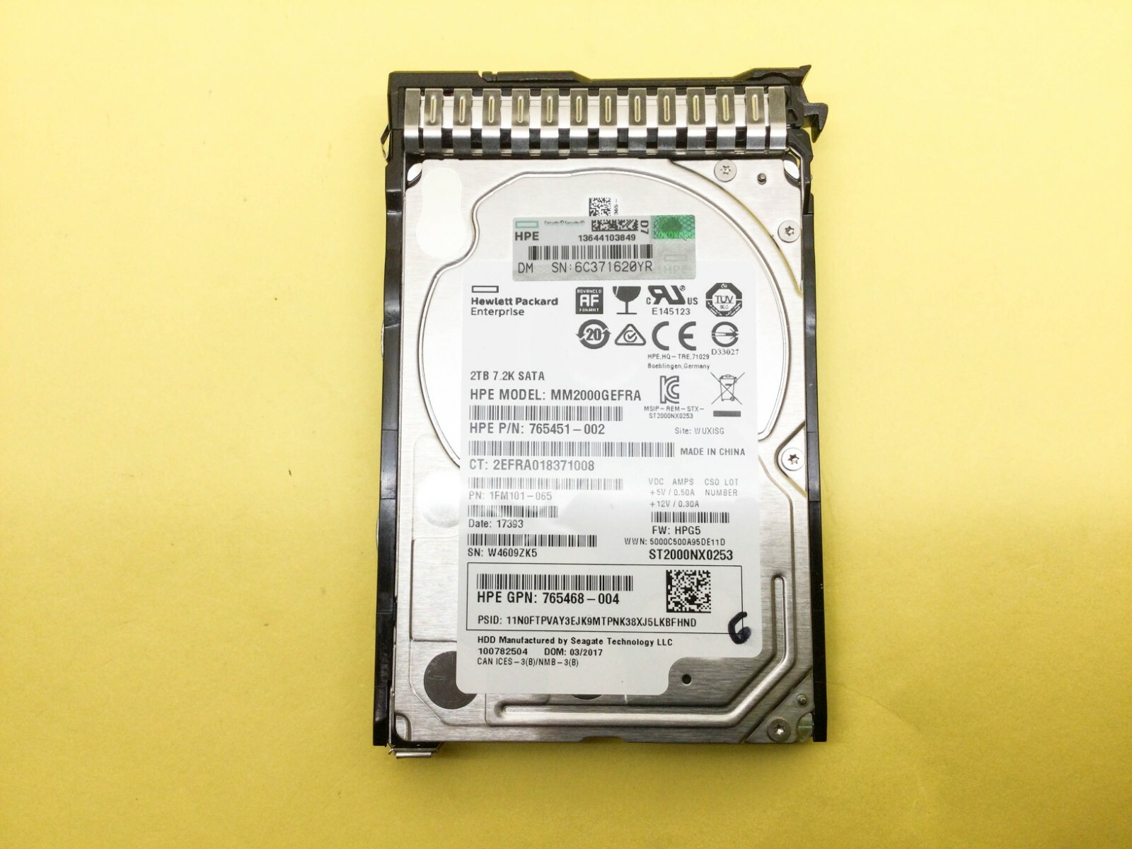 765455-B21 HP 2TB SATA 6G MIDLINE 7.2K SFF (2.5IN) SC 512E DS HDD 765869-001