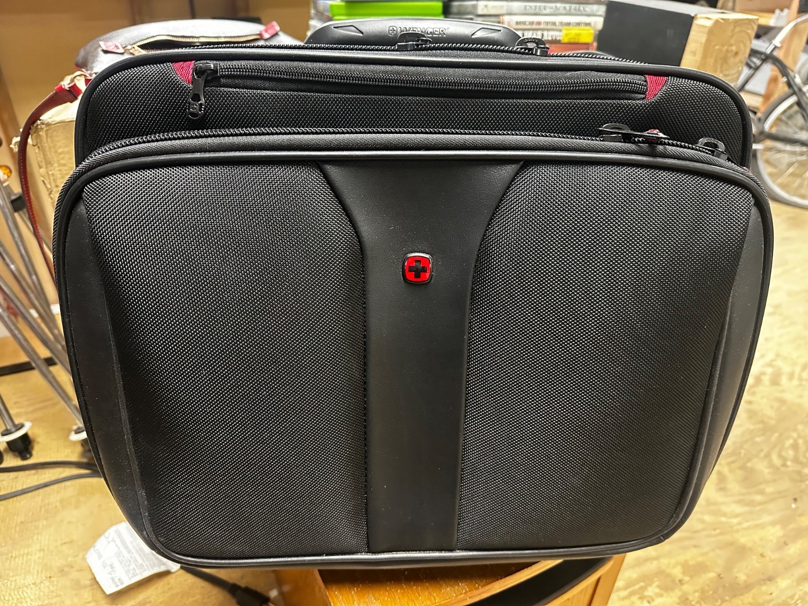 Never used wenger rolling computer bag