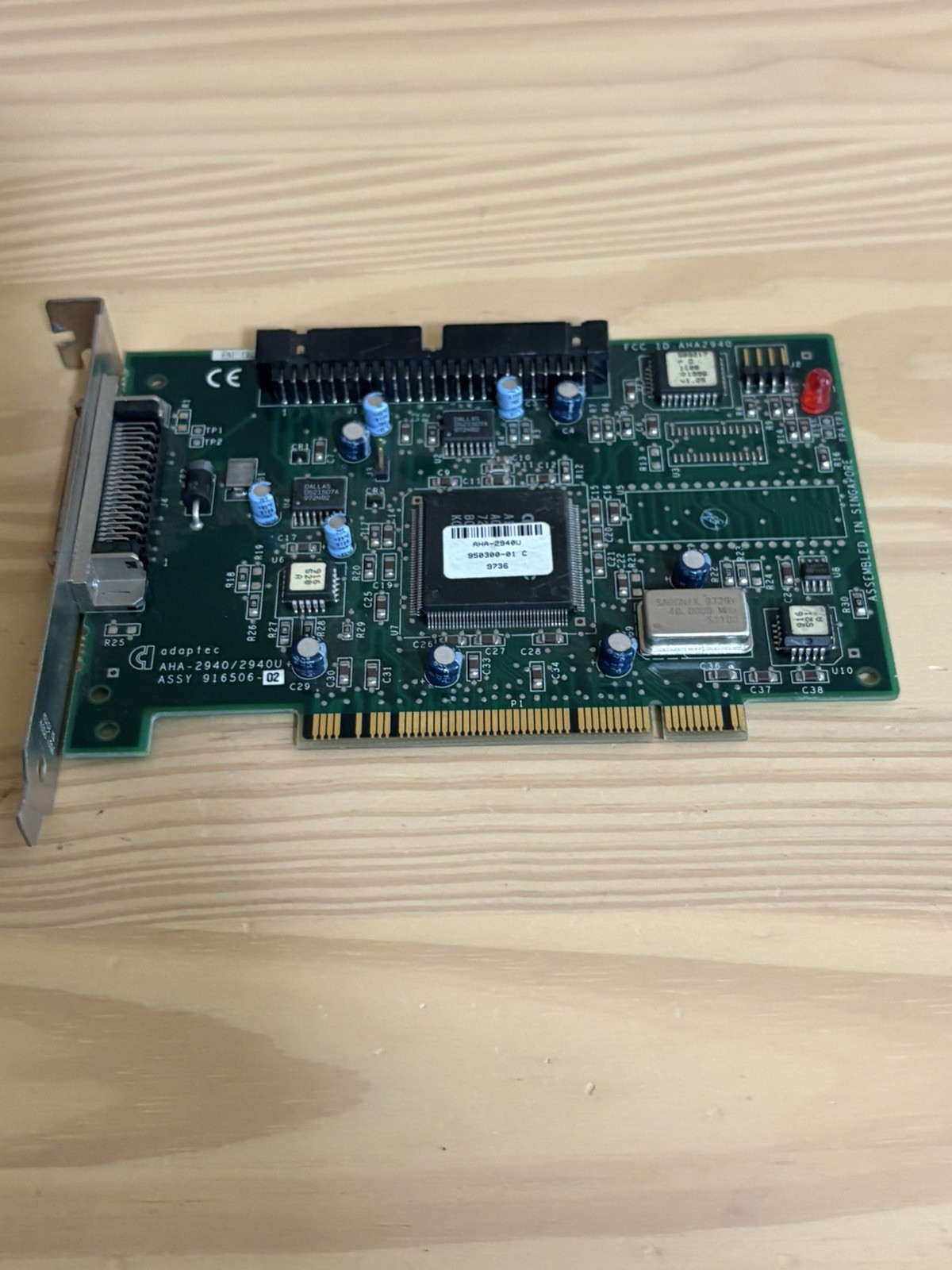 ADAPTEC AHA 2940 / 2940U CONTROLLER BOARD CARD 916507-00 916506-02