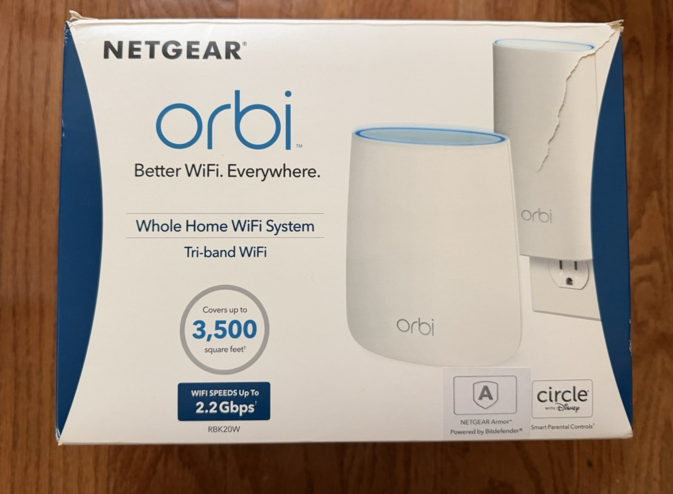 NETGEAR ORBI WHOLE HOME TRI-BAND WIFI SYSTEM W/ ROUTER & SATELLITE rbk20w PICS