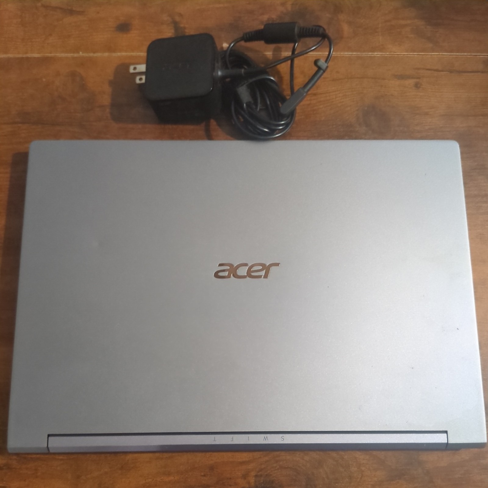 Acer Swift 3 SF314-55-55UT Core i5-8265U 8GB RAM 256GB SSD 14" FHD Linux Mint