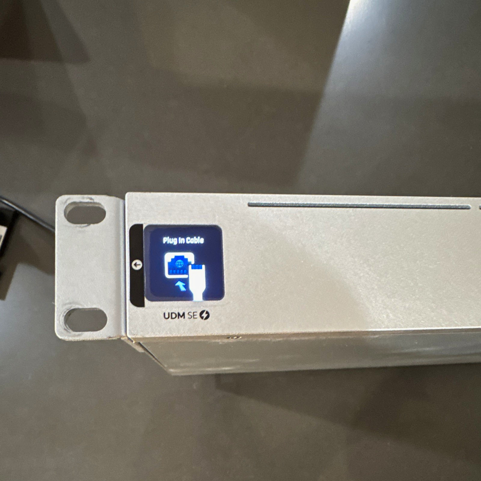 Ubiquiti UniFi UDM SE Gateway Router 1U Rackmount 8-Port 1GbE SFP