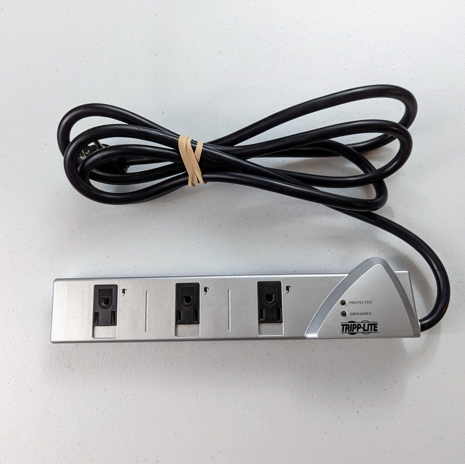 TRIP-LITE Model TLP707TEL 7 Outlets Surge Suppressor 7ft Cord