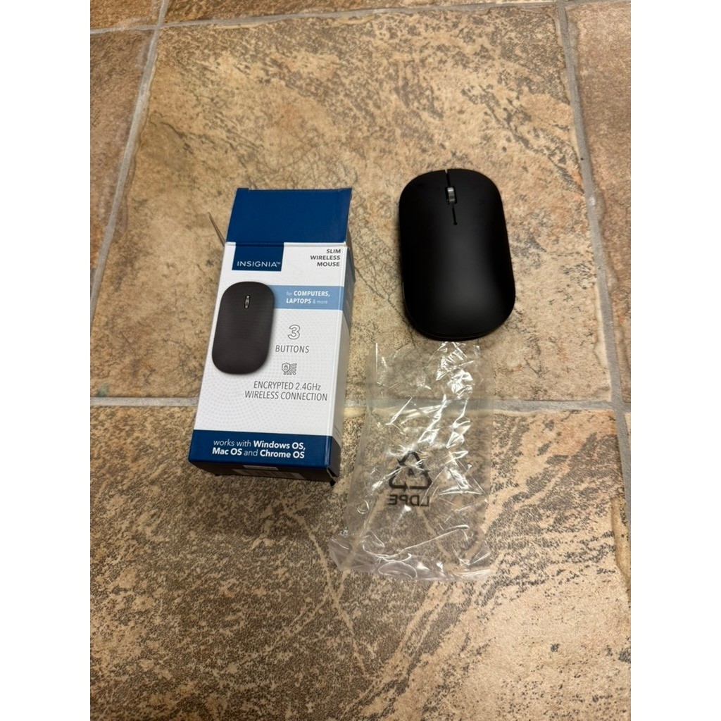 Insignia Slim Wireless Mouse Black 3-Button 2.4GHz USB NS-PM2SK3B23