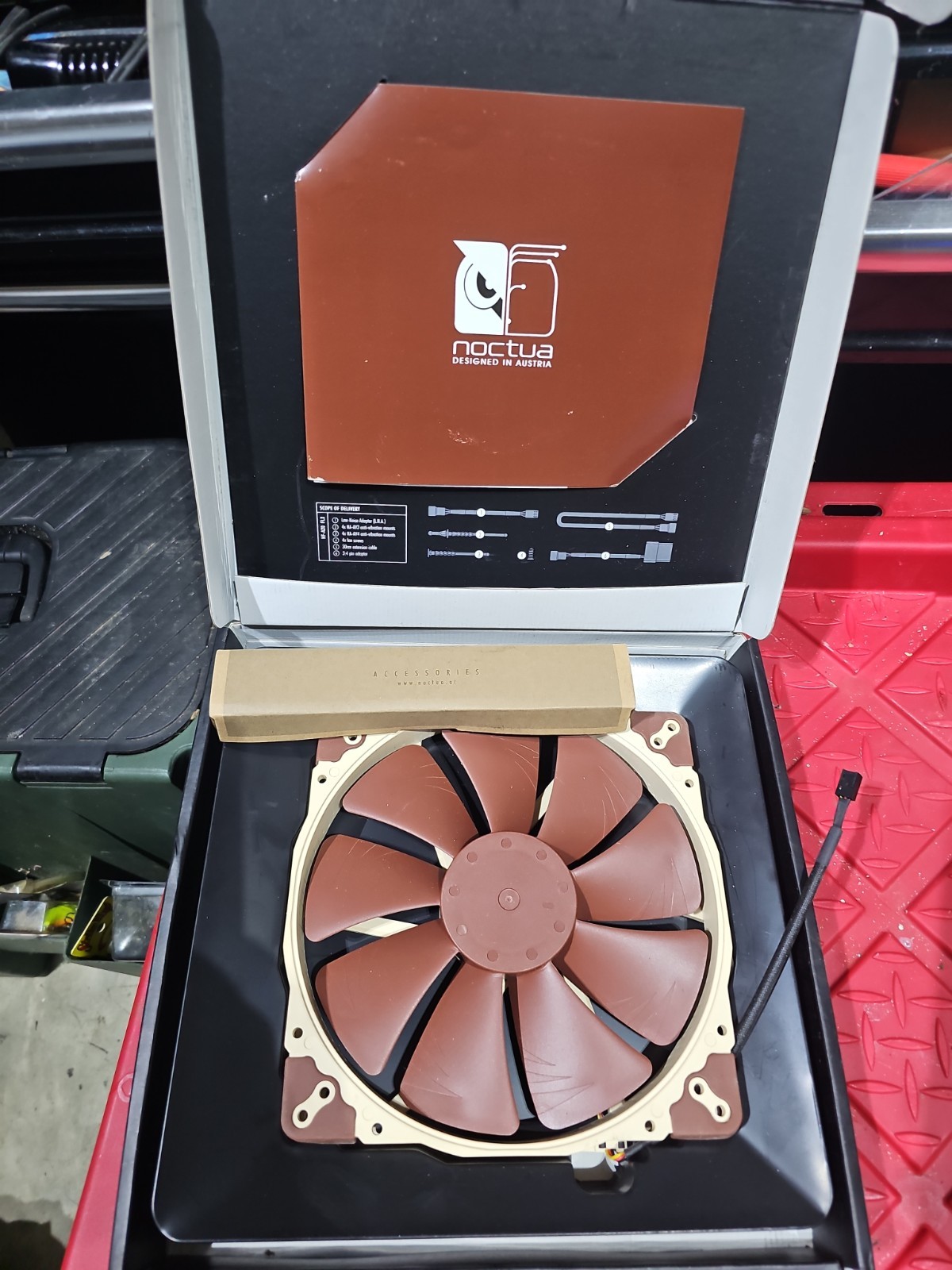 NF-A20 FLX Quiet Fan 3-Pin 200x30mm Brown Computer Cooling Replacement