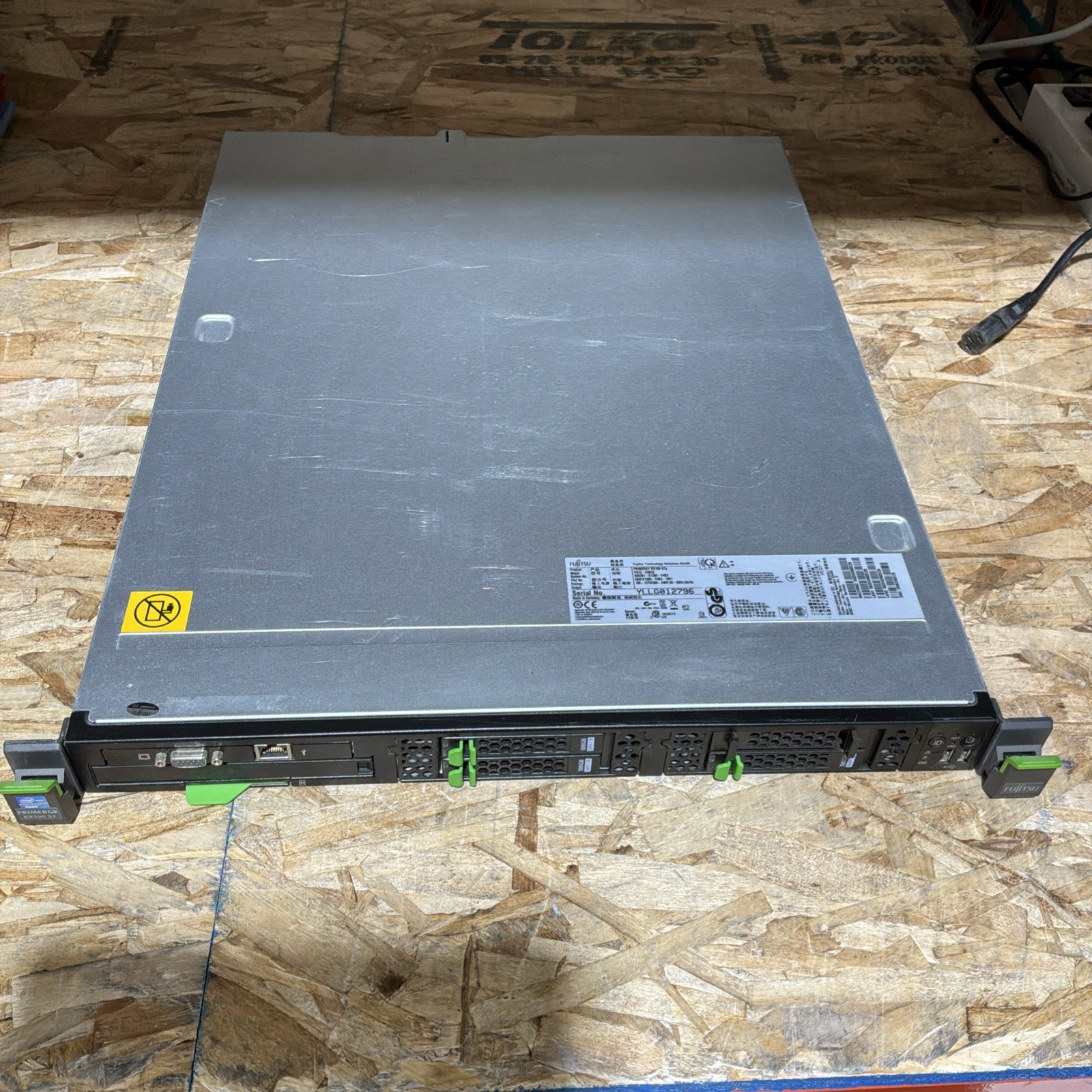 Fujitsu RX100 S7 Server 1x E3-1230 V2 3.3 GHz 16GB PC3 4Bay 3x 500GB SATA C372