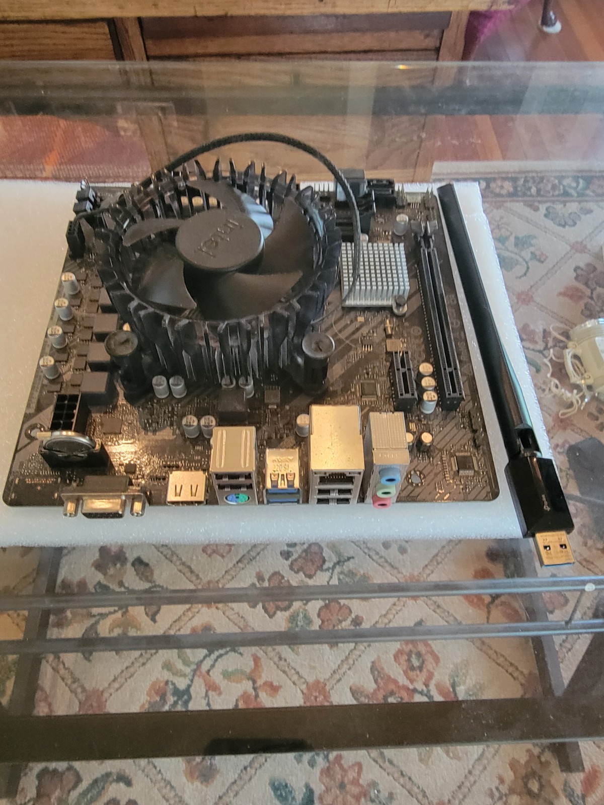 Asrock H610M-HVS + Celeron CPU combo