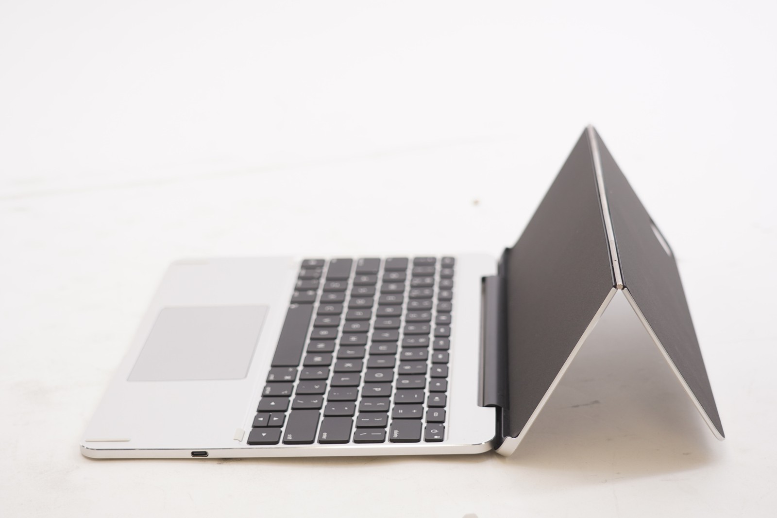 Brydge MAX 13.0 Aluminum iPad Keyboard Case for Air 13/Pro 12.9, Silver