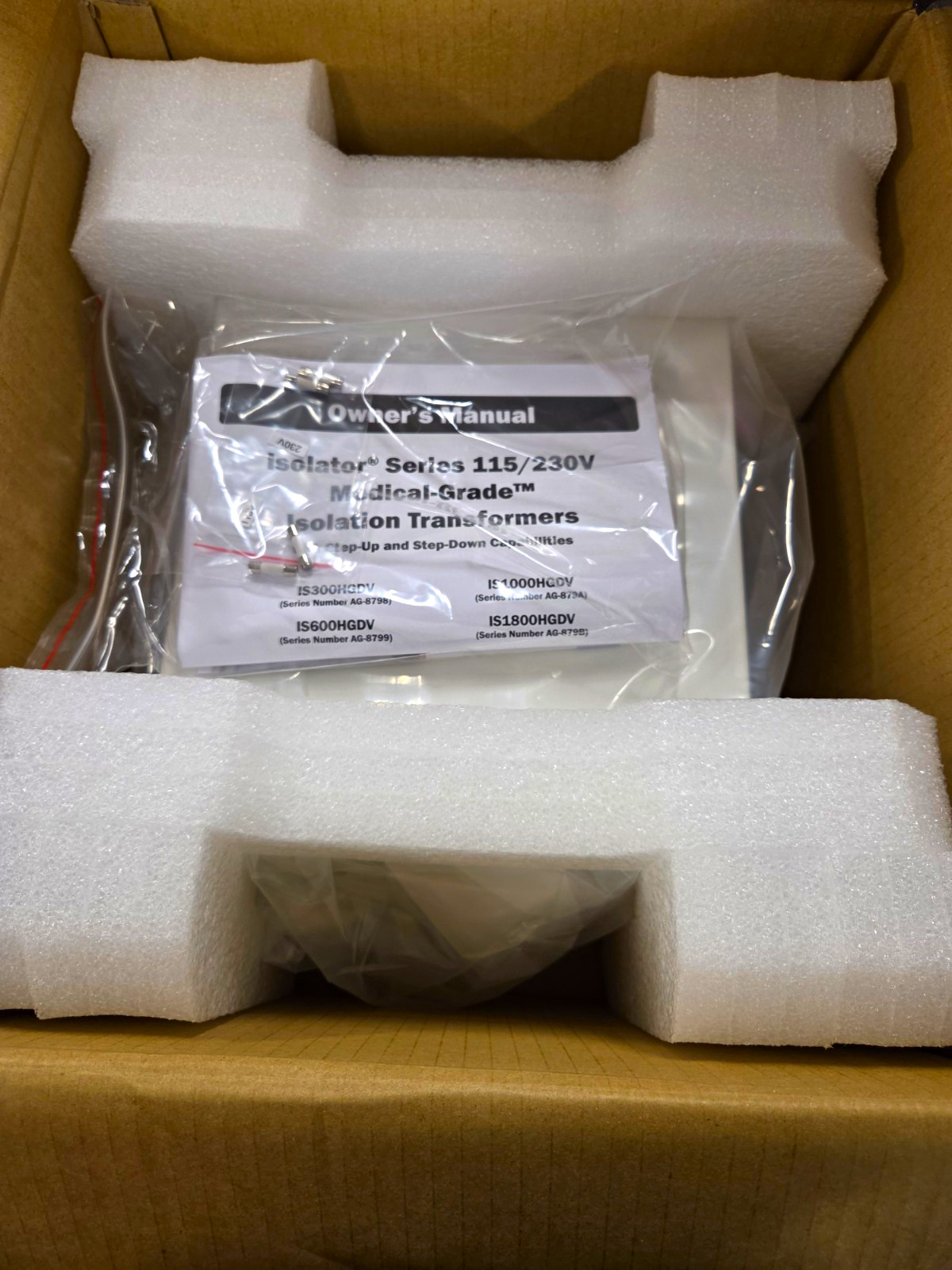 Tripp Lite Isolator Series Medical Isolation Transformer 115/230V 4-Out 15A