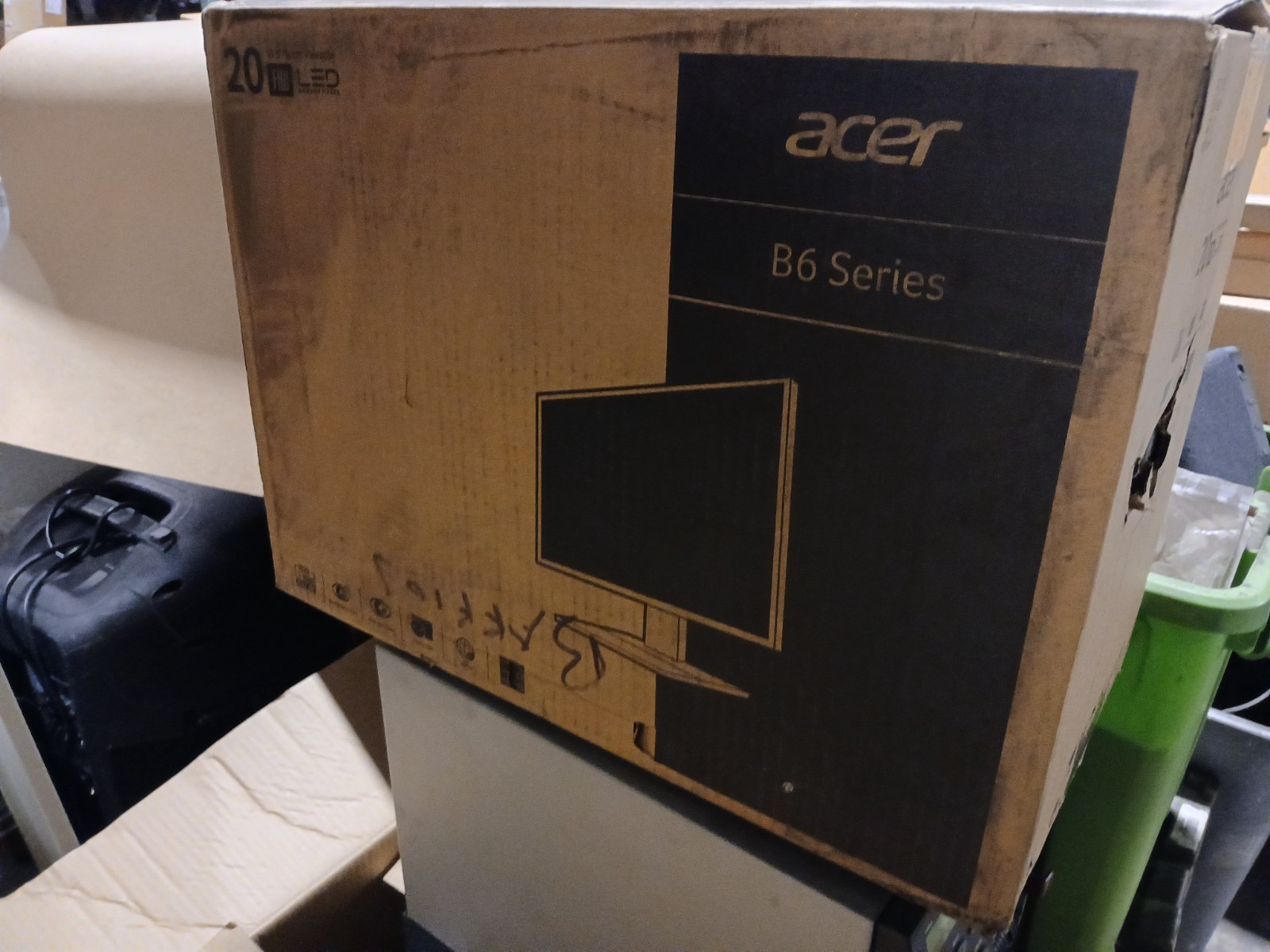 Acer V6 Series 19.5” Viewable HD LCD Monitor | Model V206HQL