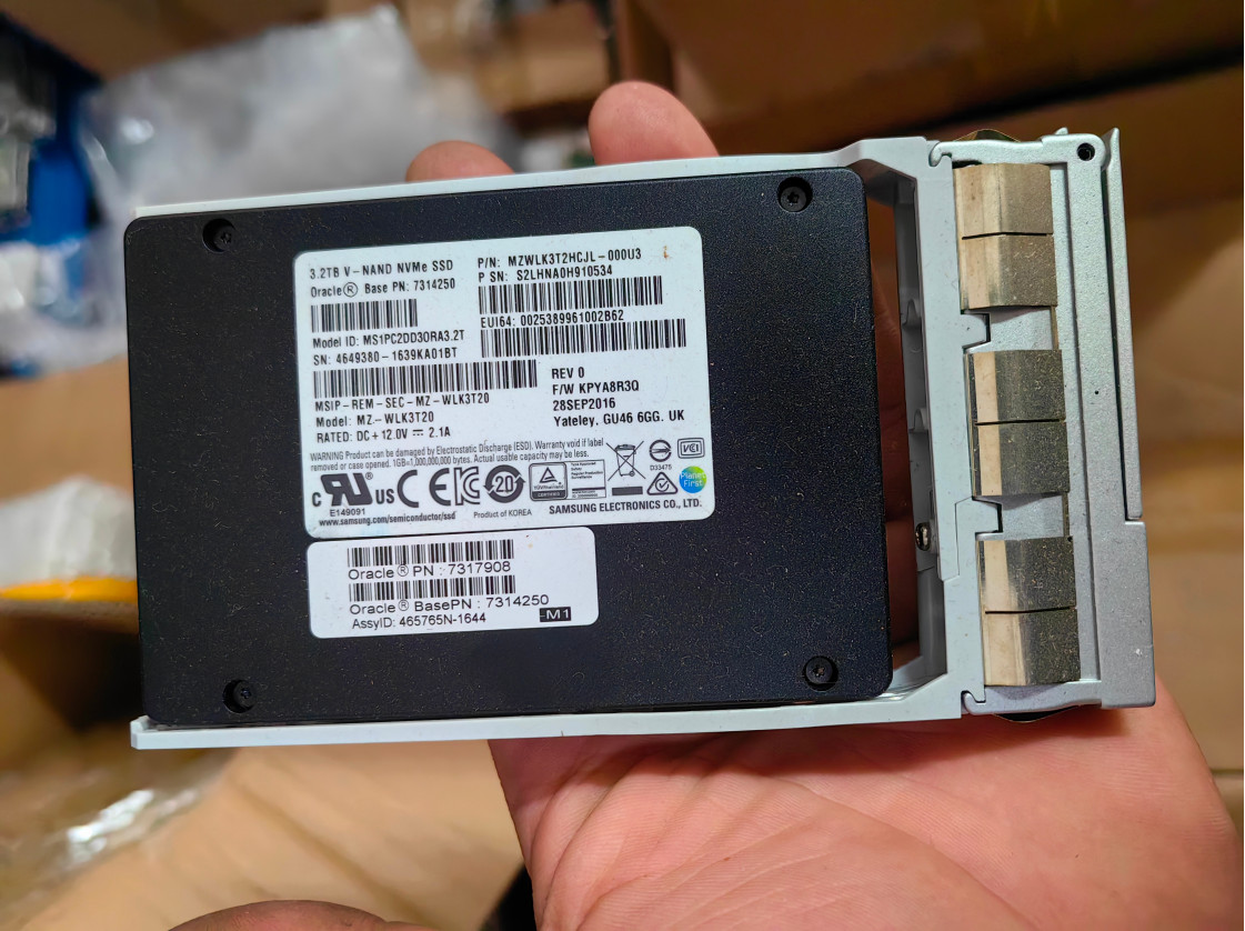 Sun Oracle 7314250 7317908 MZ-WLK3T20 3.2TB PCIe NVMe 2.5'' SSD