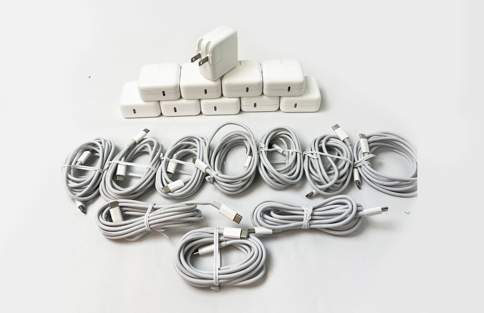 Lot of 10 Genuine Apple 30W USB-C Power Adapter with USB-C Cable for Macbook