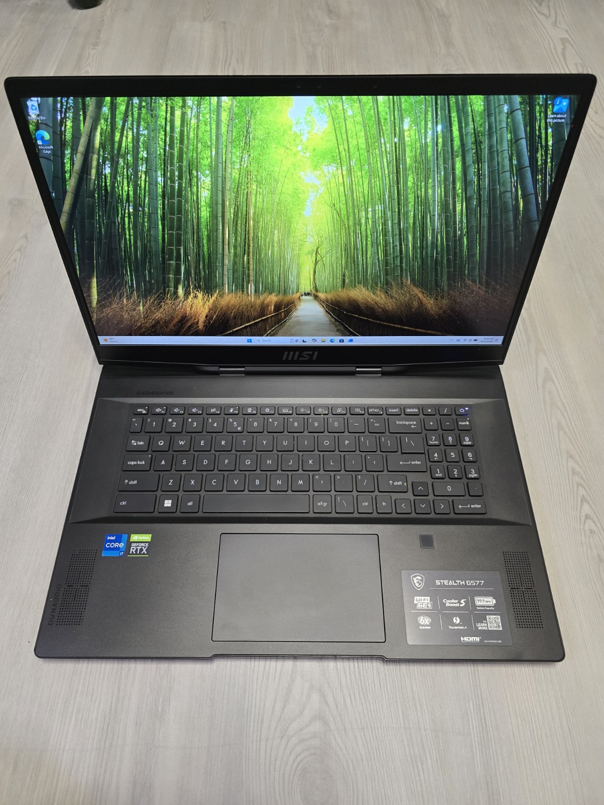 MSI Stealth 17.3'' 144hz (1TB SSD, Intel Core i7-12700H,  16GB RAM ) 