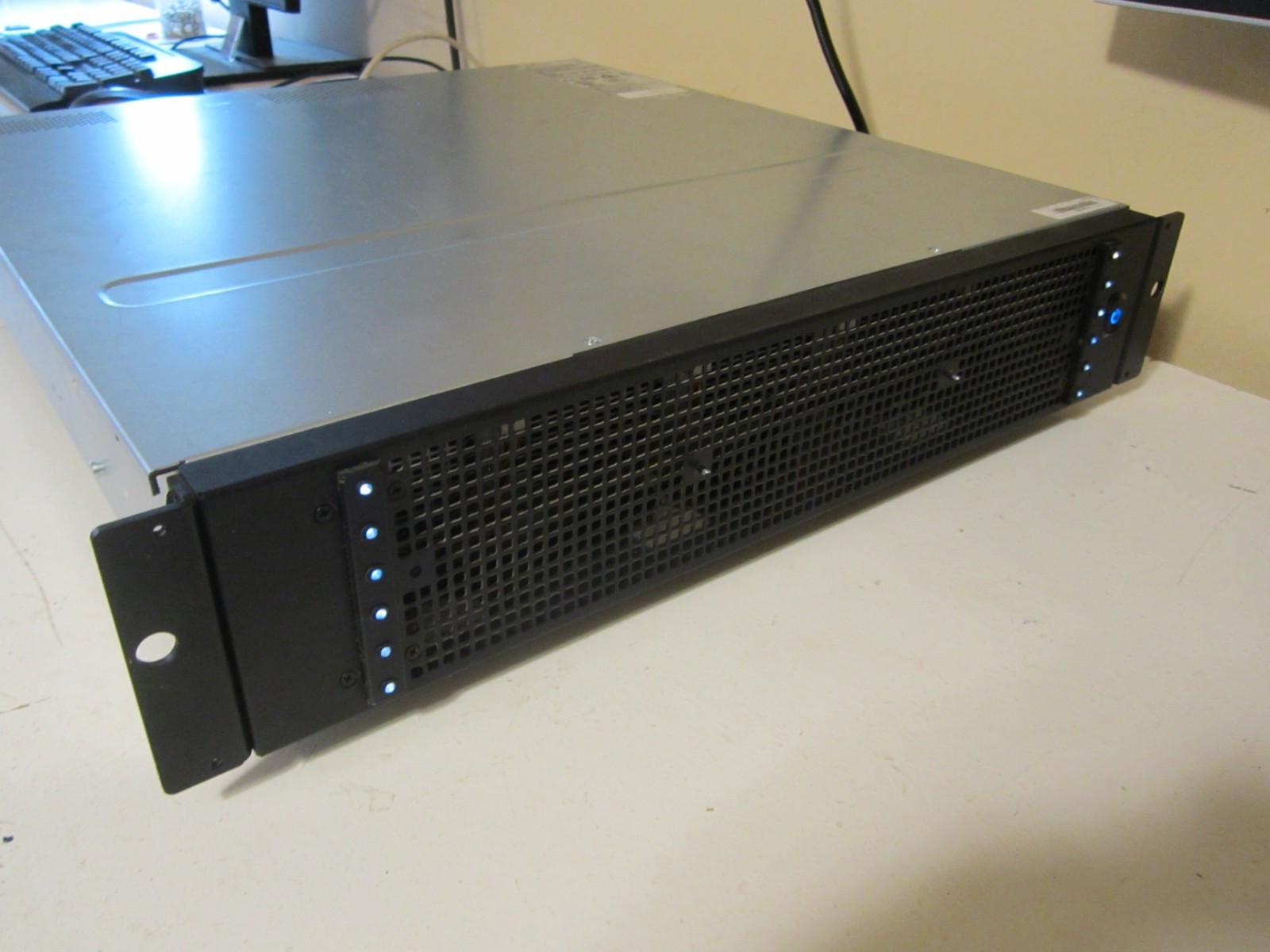 ESXi 8 - Supermicro X10SRW-F, E5-2690 v4 14C/28T, 64GB RAM, 512GB NVMe