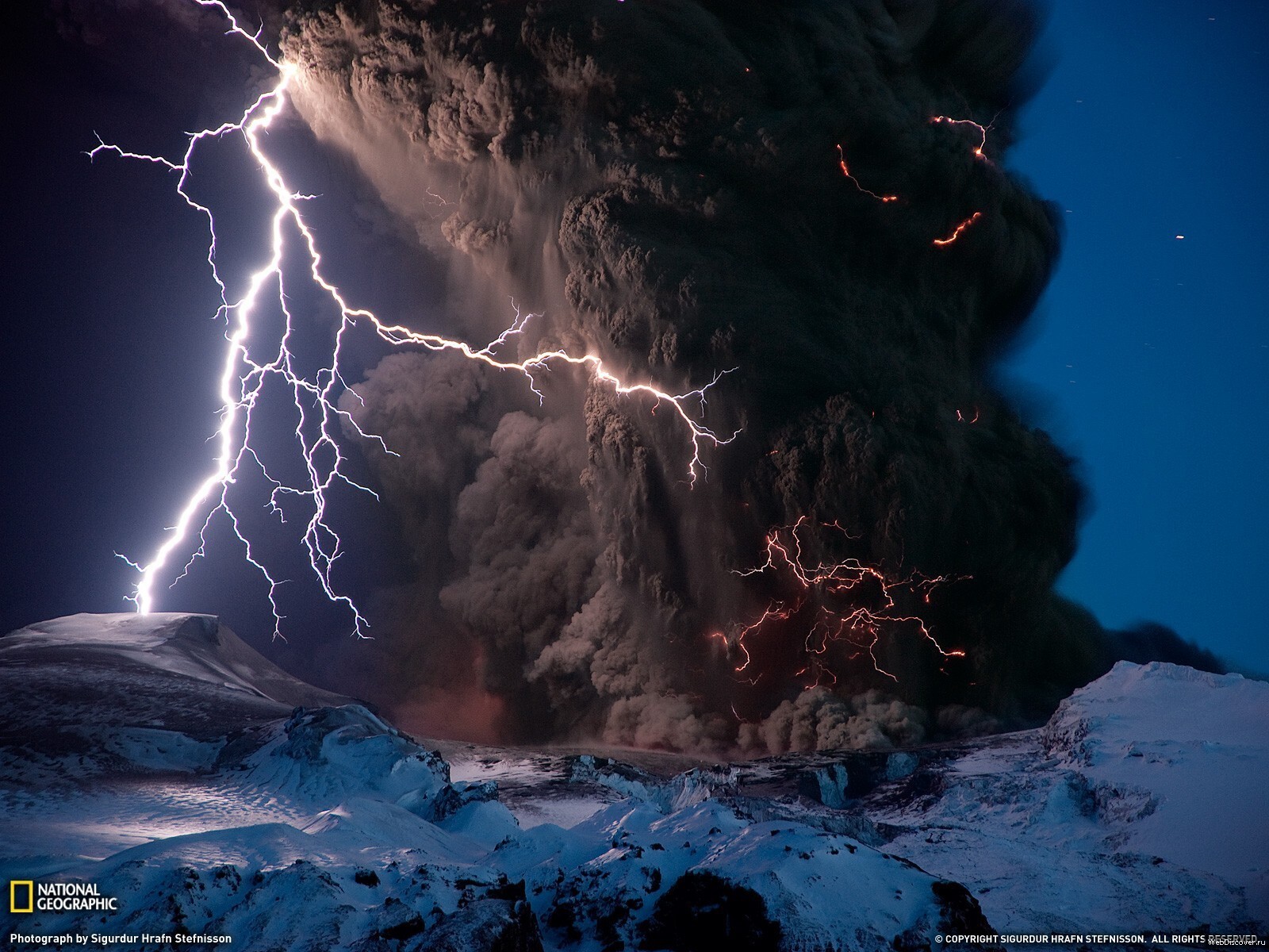Landscape national geographic ash lightning volcano Custom Gaming Mat Desk