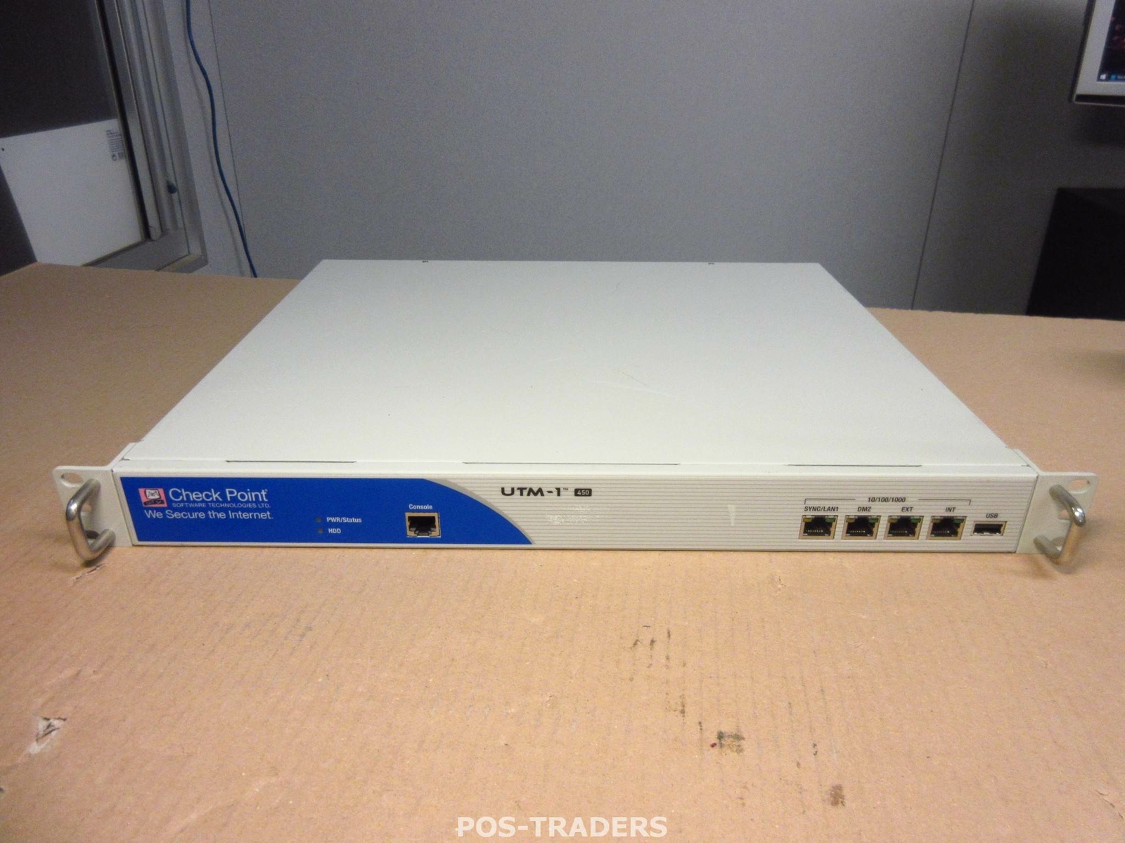 CHECK POINT CHECKPOINT C2-CP UTM-1 Firewall Security Appliance 004238 UTM1 450 