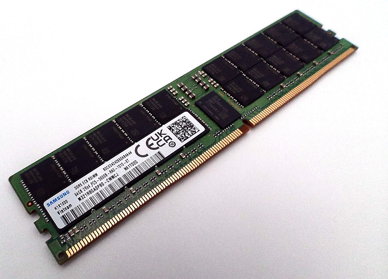 SAMSUNG 64GB 2RX4 DDR5-5600 PC5-5600B PC5-44800 ECC RDIMM (M321R8GA0PB0-CWMCJ)