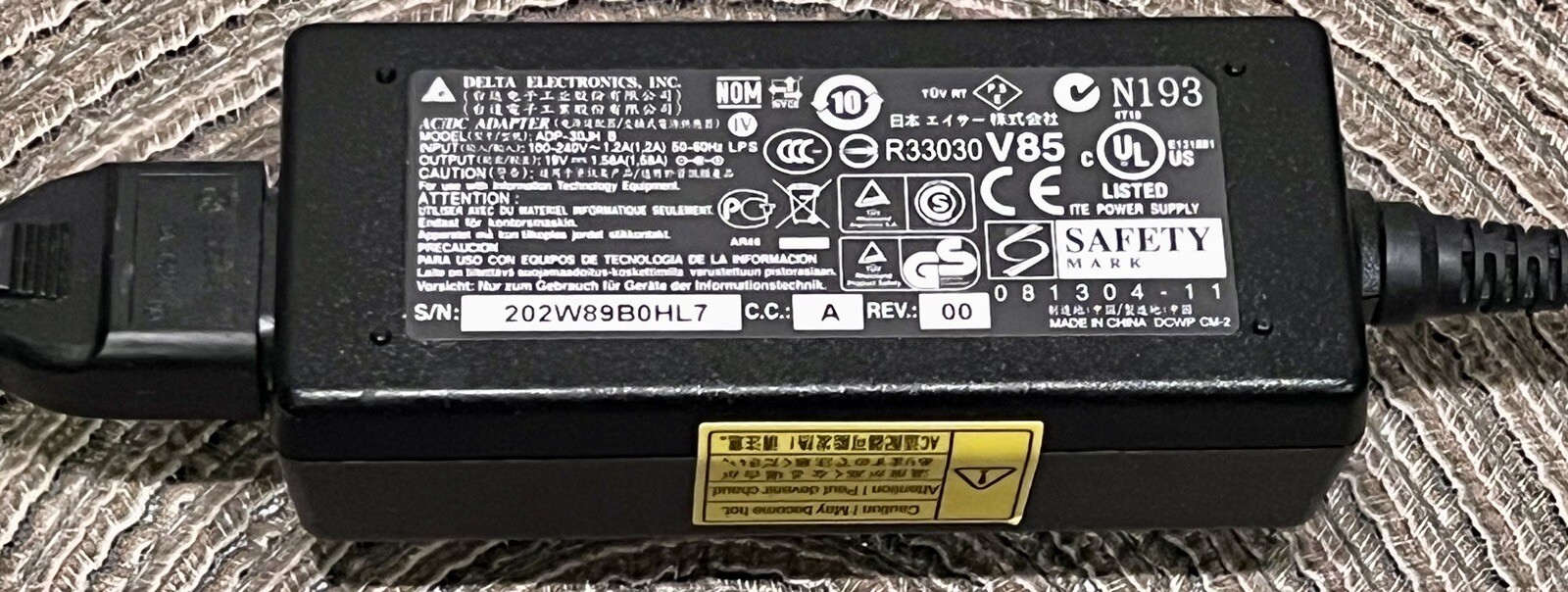 Original Delta 19V - 1.58A AC Adapter 30W ADP-30JH B for Acer Genuine-Exact Part