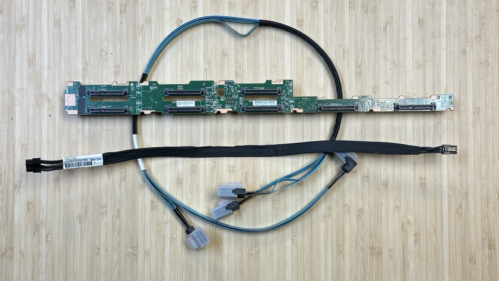 HPE DL325/DL360/DL365 Gen10 Plus/V2 8SFF SAS SATA 12G BC Backplane+Cables Kit