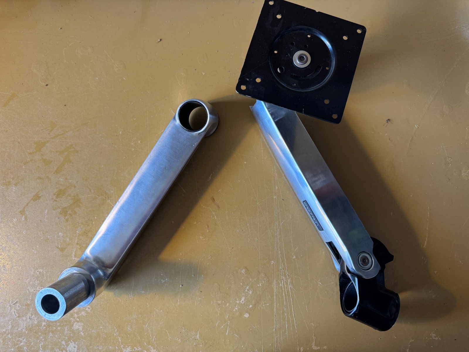 Ergotron LX Monitor Arm with 9in Extension