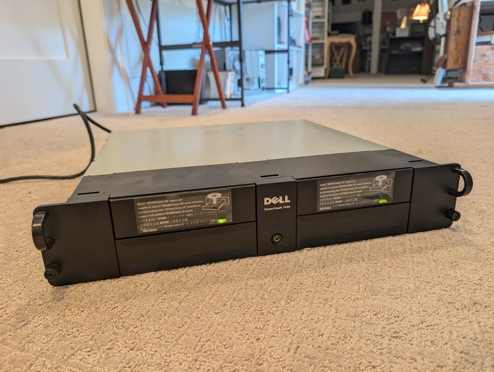 Dell PowerVault 114X 2U Storage Enclosure w/ Dual RD1000 USB Docks - POWERS ON