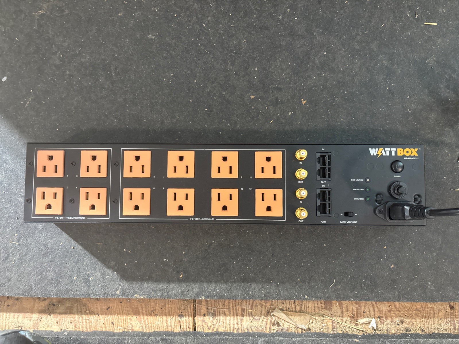 WattBox WB-400-VCE-12 Power Conditioner Coax, Ethernet Protection 12 Outlet New