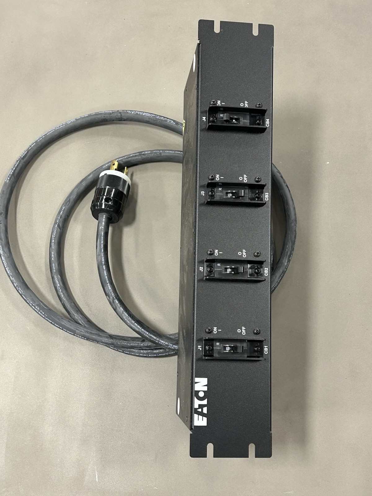 New Eaton #:PW105BA2U420 PC5373 Power Distribution Unit (PDU) 4 AC Outlets