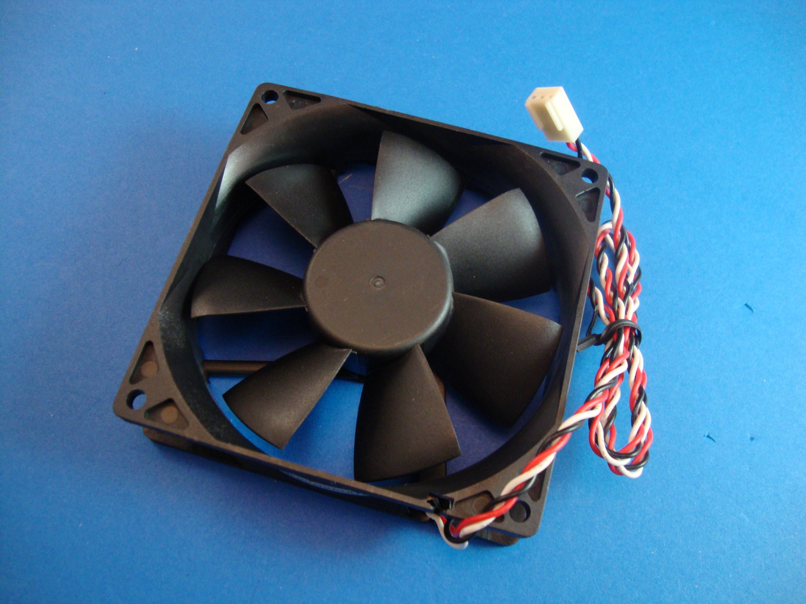 HP Pavilion P6700z, P6702f, P6706f, P6710f  Desktop NEW Rear System Cooling Fan