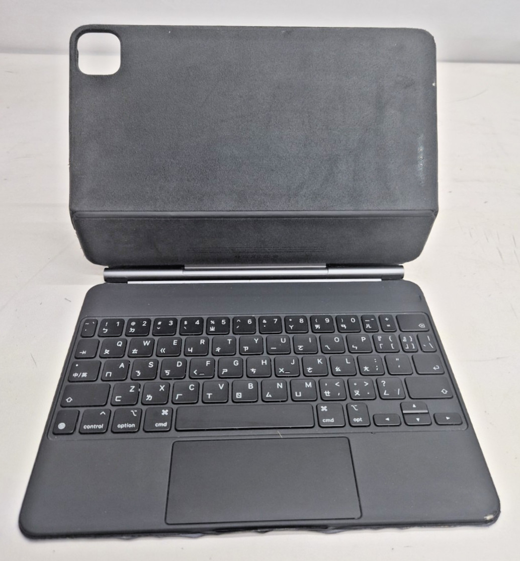 Apple Magic Keyboard 11" Folio Black MXQT2LL/A A2261  Used **Untested**