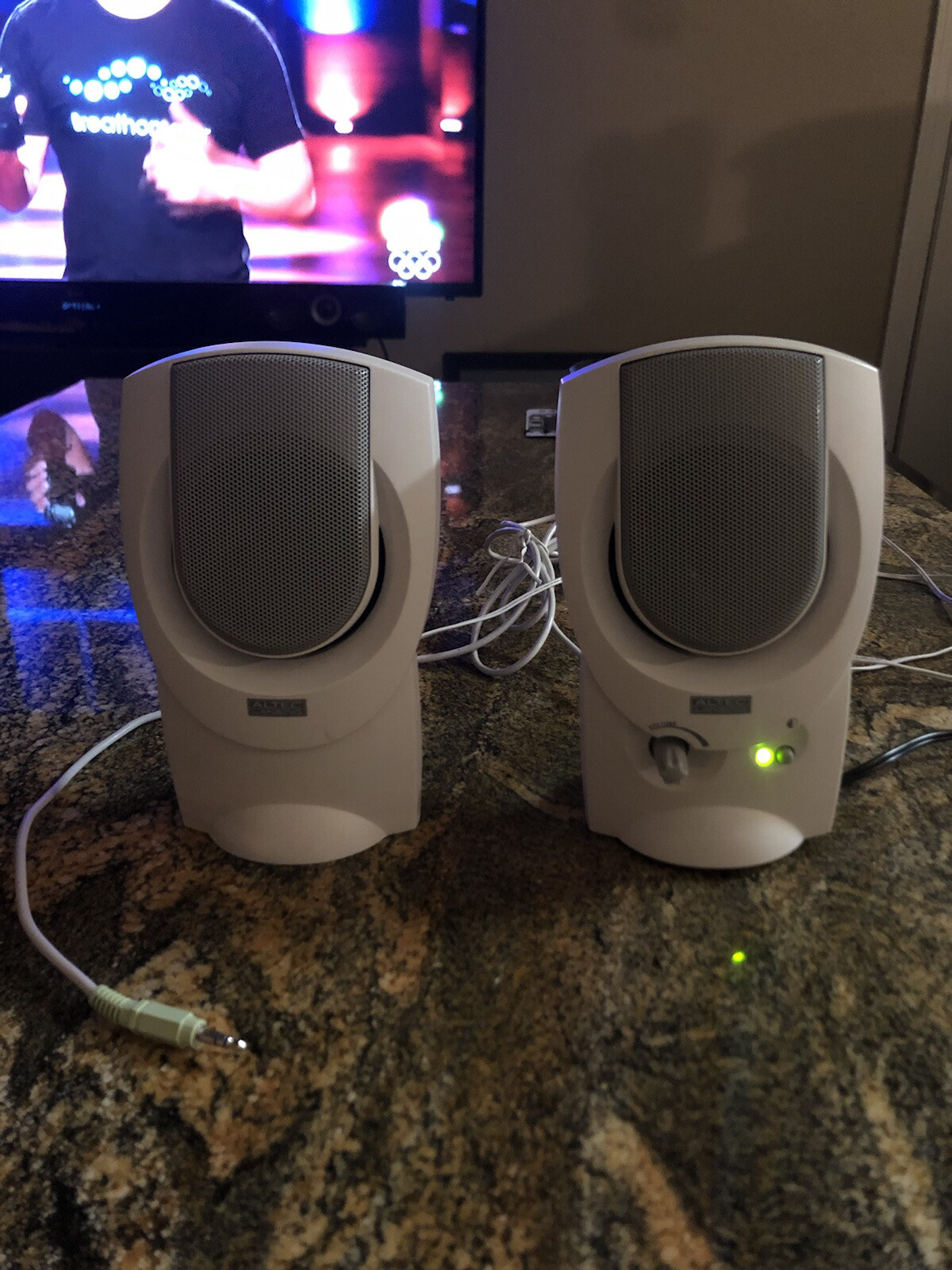 Laptop PC Set Of Two Speakers Altec Lansing AVS200 & OEM 15V Altec Power Supply