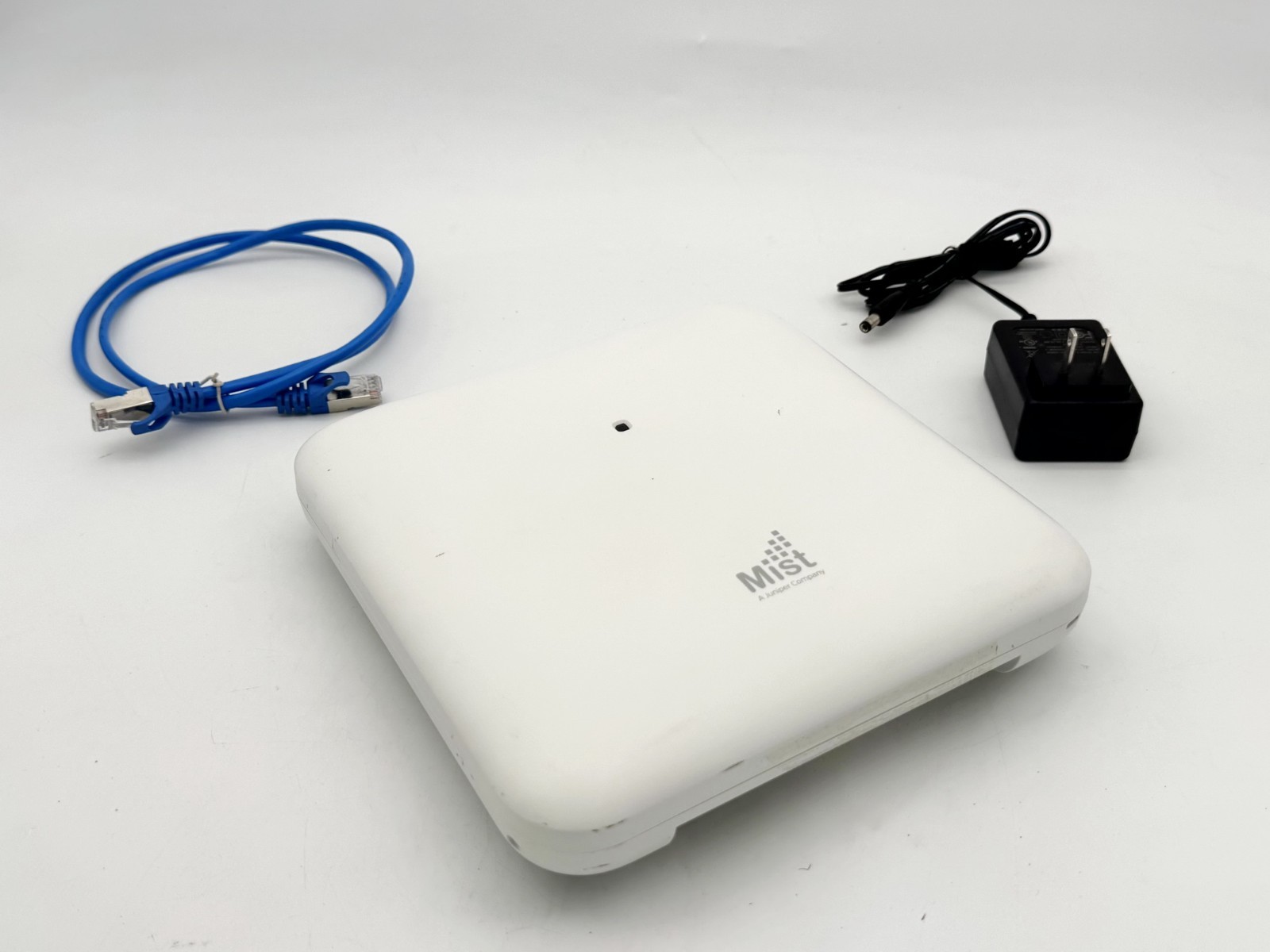 JUNIPER NETWORKS AP32-US WIFI 6 DUAL-BAND HIGH PERFORMANCE WIRELESS AP W CABLE
