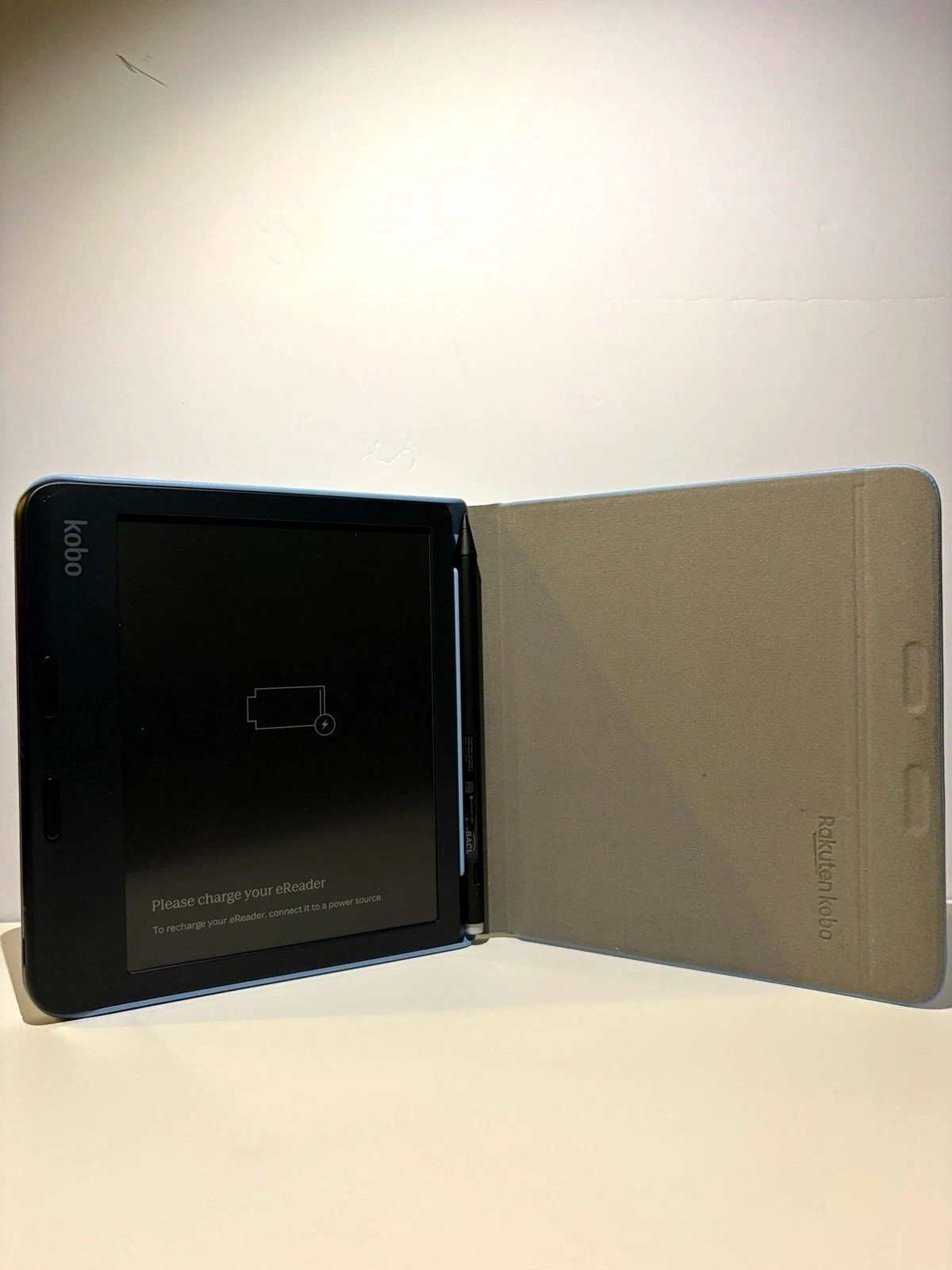 Kobo Libra Color 7in 32GB Wi‑Fi Black eBook Reader