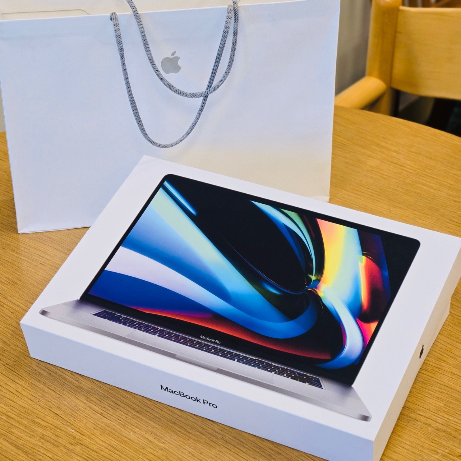(No Shipping) Apple Macbook Pro 16 Inch i9 64GB RAM 1TB SSD AMD Radeon 5600M 8GB