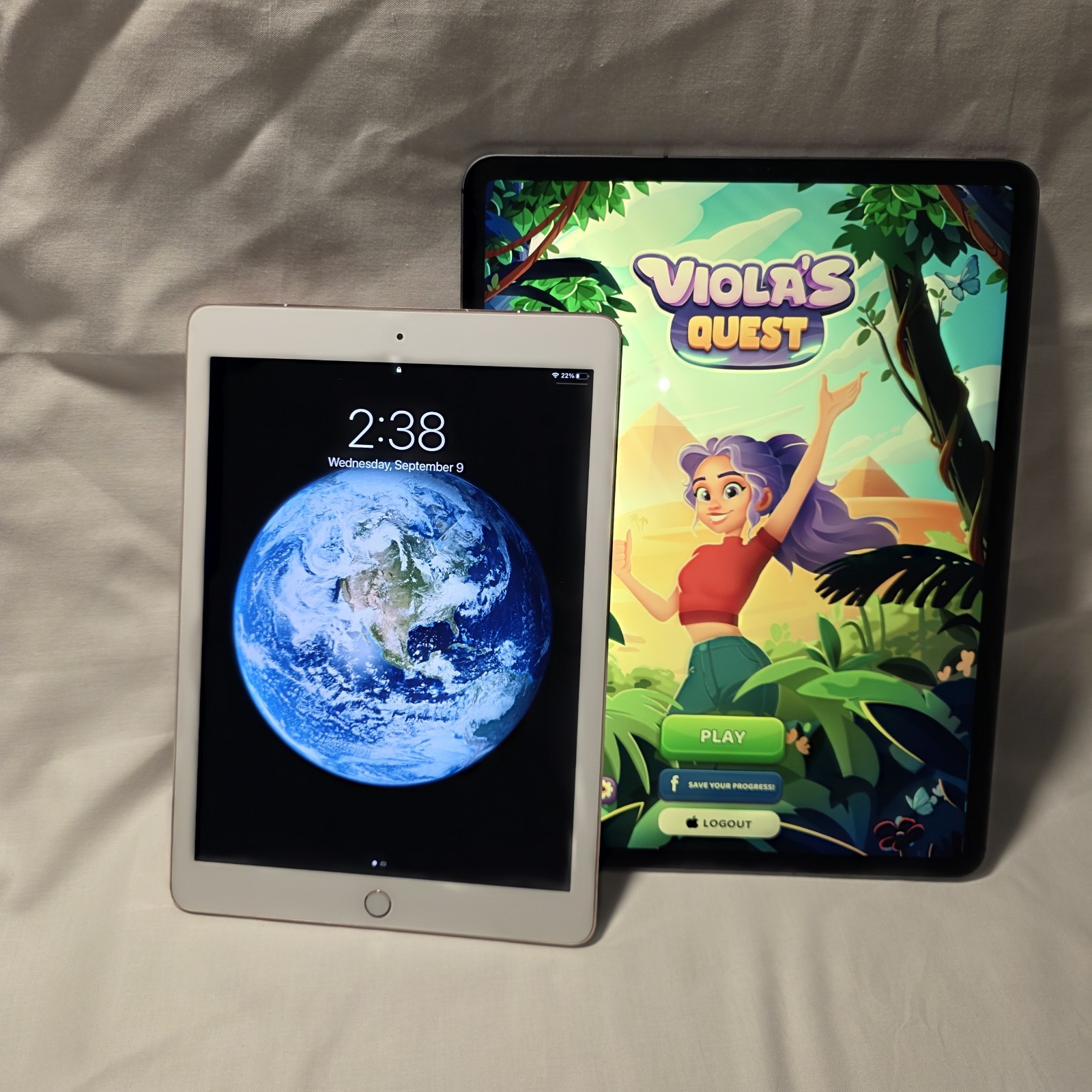 Apple iPad Pro Bundle 12.9" 4th Gen 128GB Space Gray + 9.7" 1st Gen 32GB Rose Go