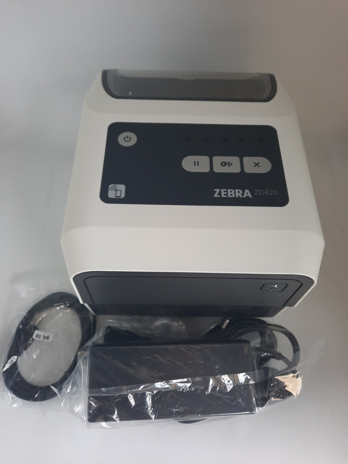 Zebra ZD420 ZD42H42-T01E00EZ Thermal Label Printer With Adapter/USB Cable TESTED