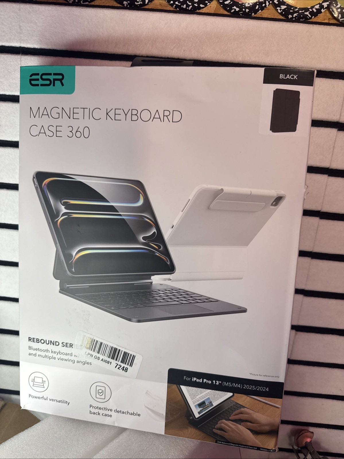 ESR Magnetic Keyboard Case 360 Bluetooth keyboard In Black iPad Pro 13 M5@7