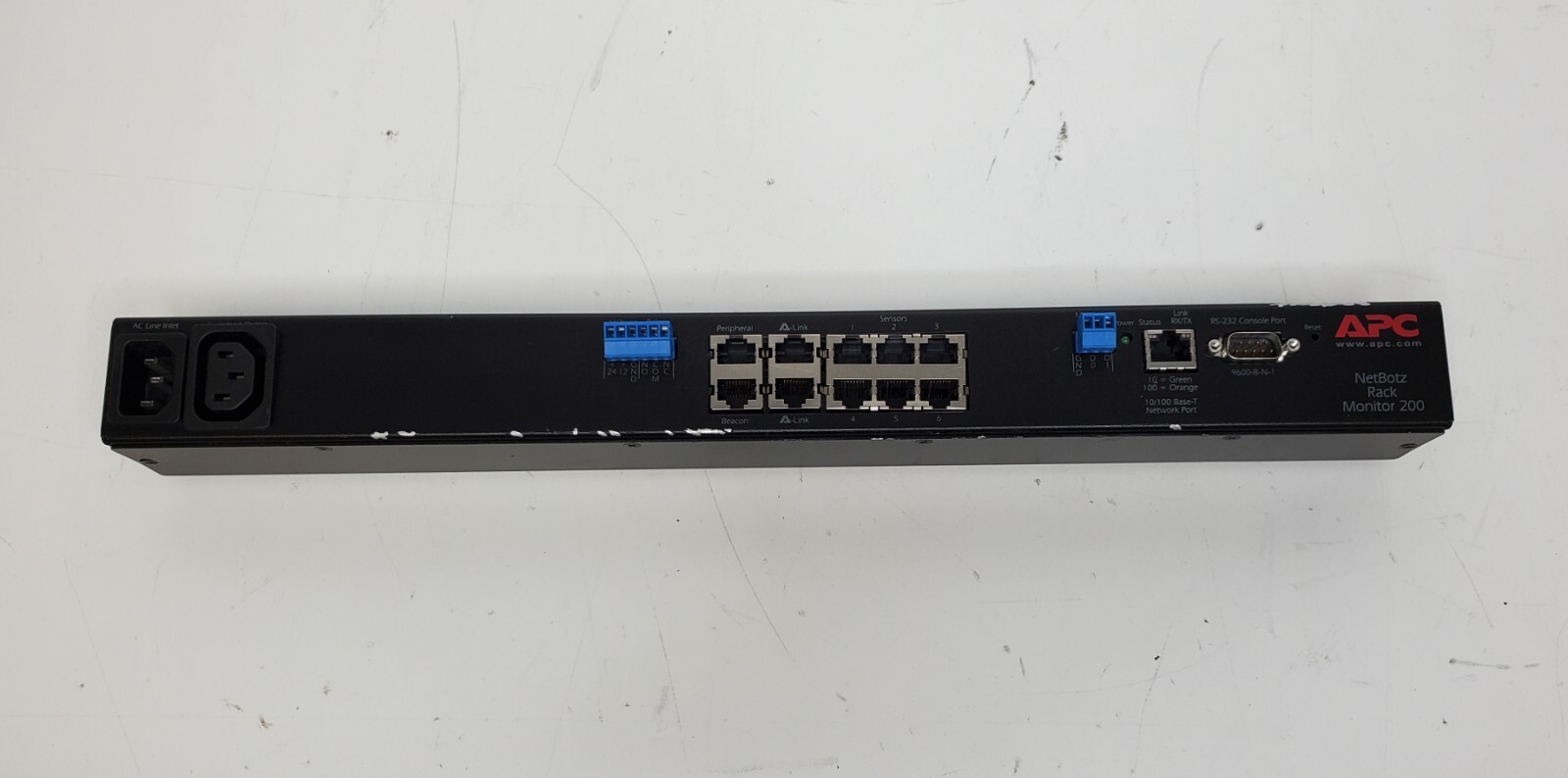 APC NetBotz Rack Monitor 200 NBRK0200