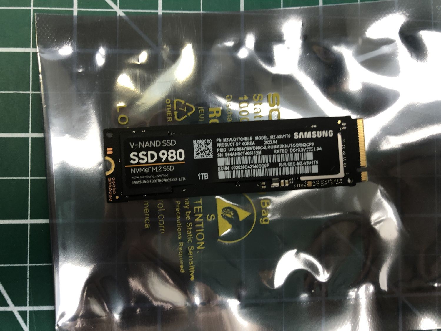 Samsung PM991a 1TB M.2 NVMe SSD Solid State Drive TLC MZVLQ1T0HBLB MZ-V8V1T0